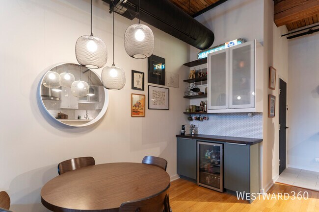 Foto del edificio - 1725 W North Ave