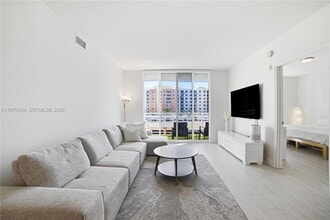 Building Photo - 2775 NE 187th St