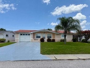 Building Photo - 5145 Overton Dr