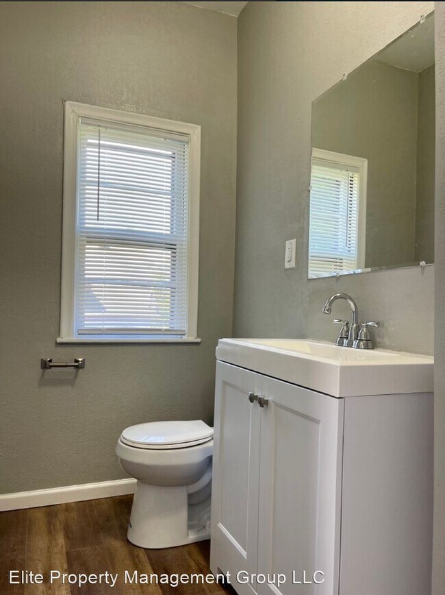 Foto del edificio - 5 br, 1.5 bath House - 1021 Hudson Road #2