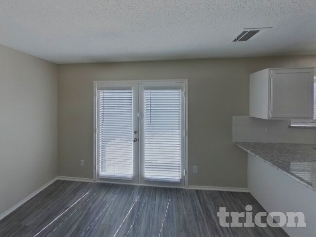 Building Photo - 8406 Americas Cup