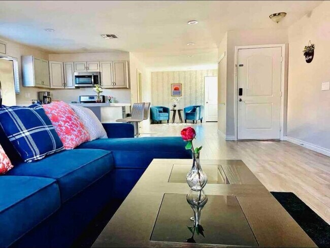 Foto del edificio - 2220 Glen Heather Way