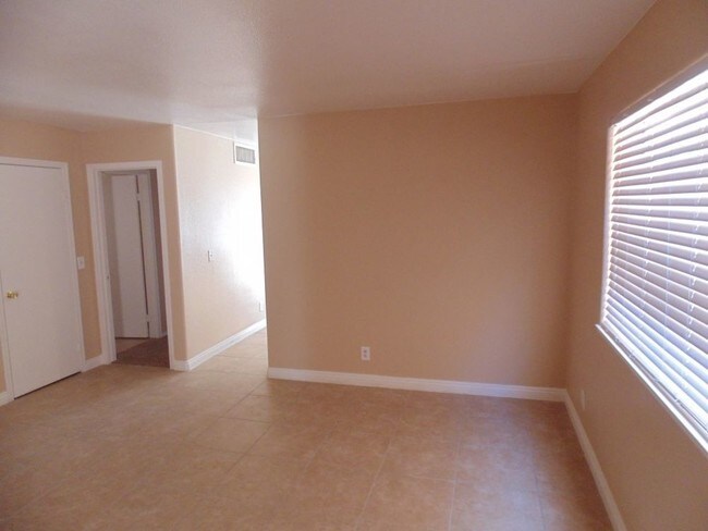 Building Photo - 8005 DRACO Cir