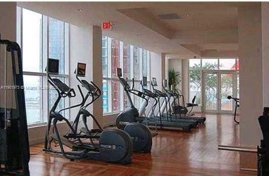 Foto principal - 133 NE 2nd Ave