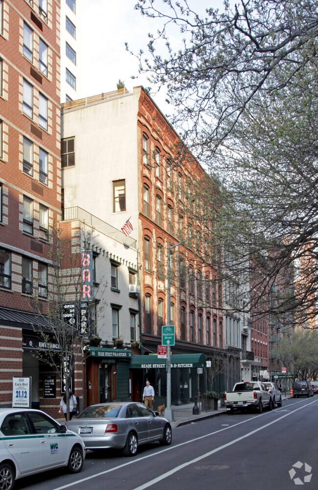 Primary Photo - 137-143 Reade St