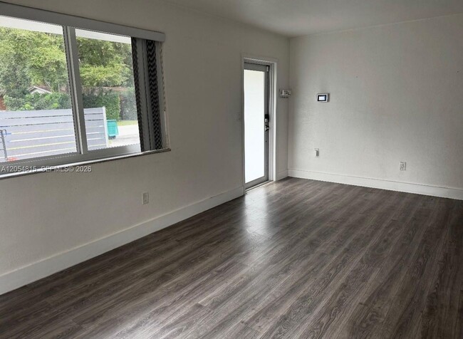 Photo - 502 NE 163rd Street, Miami, FL 33162 House
