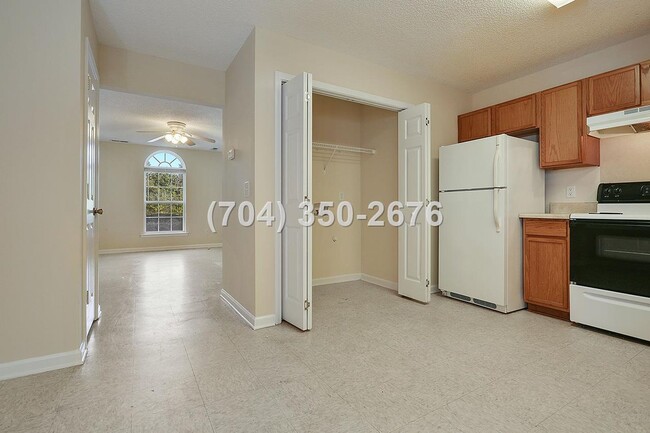 Building Photo - 1308 S Hayne St