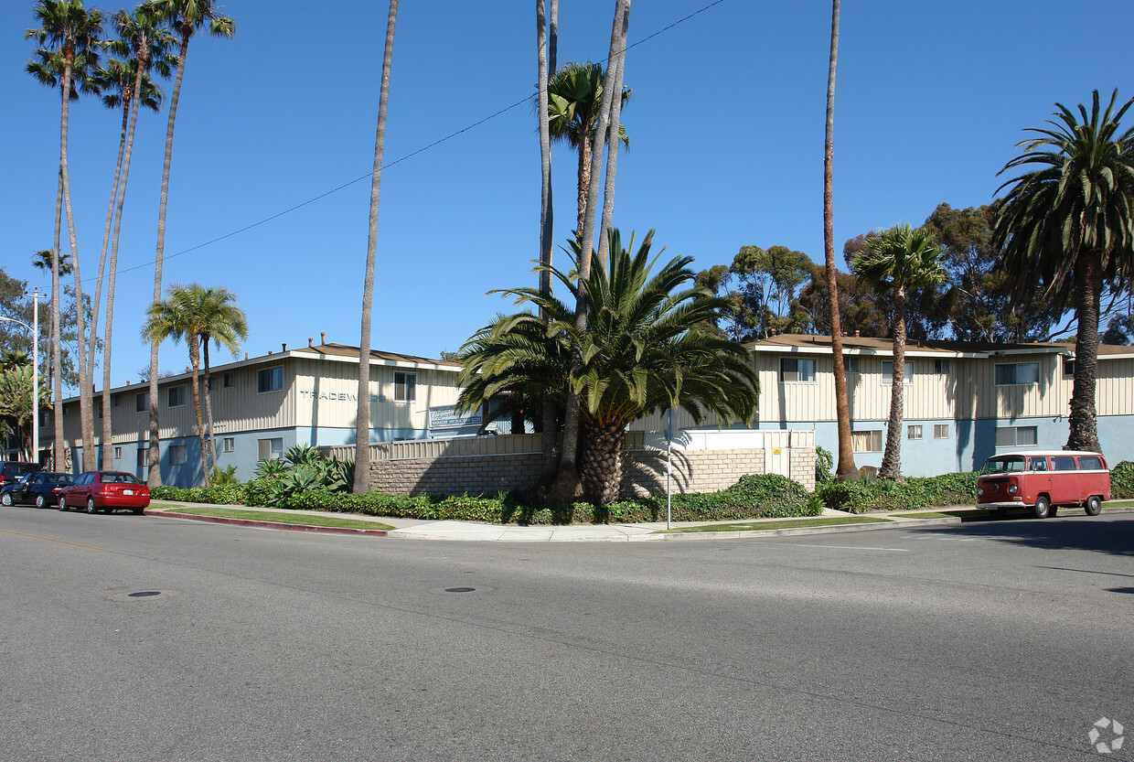 Building Photo - Tradewinds Apartments