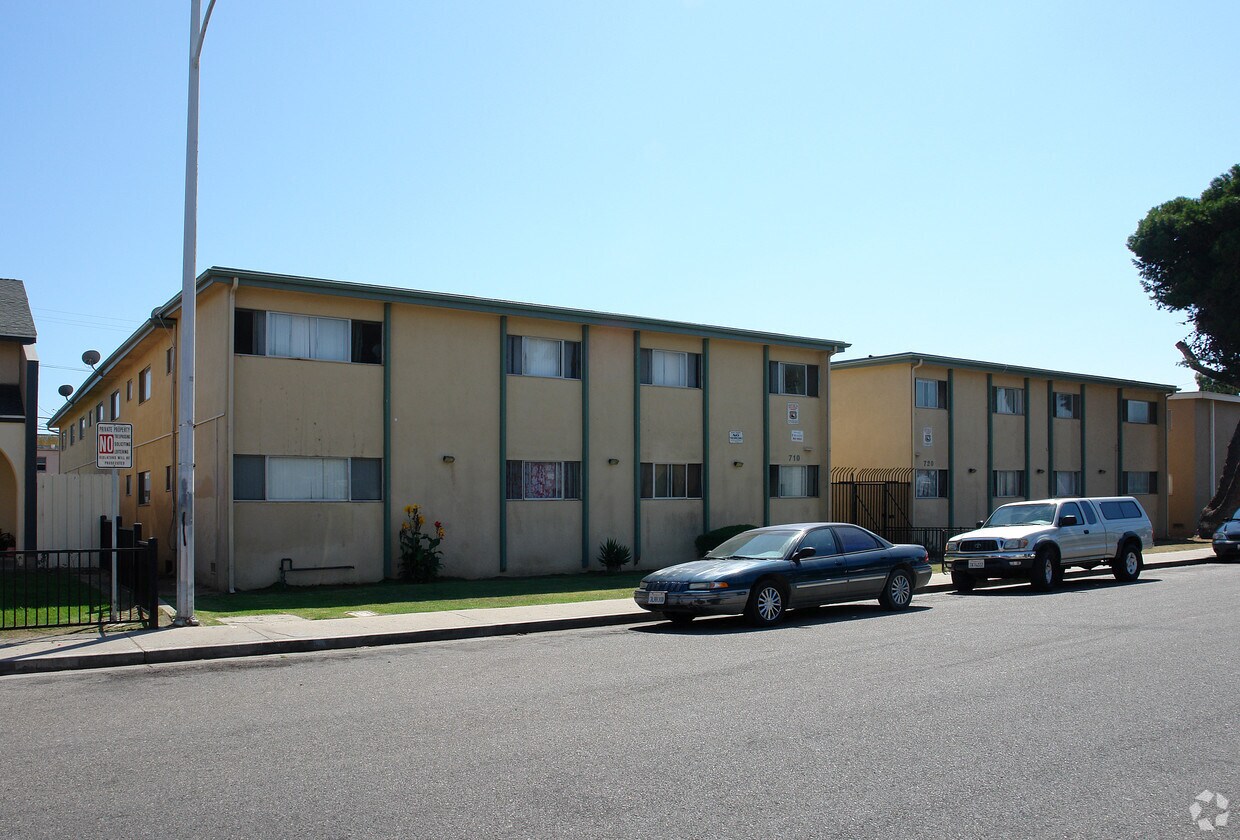 Foto del edificio - 710-720 Cuesta Del Mar Dr