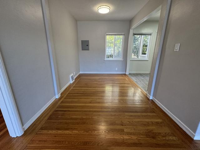 Foto del edificio - 2 bedroom in Oakland CA 94606