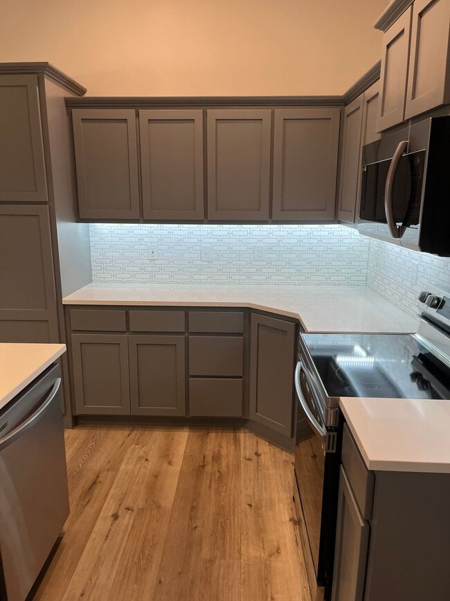 Building Photo - 1st Month Free!