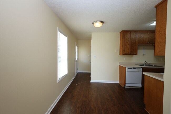 Foto del edificio - 1801-B Chestnut Dr.