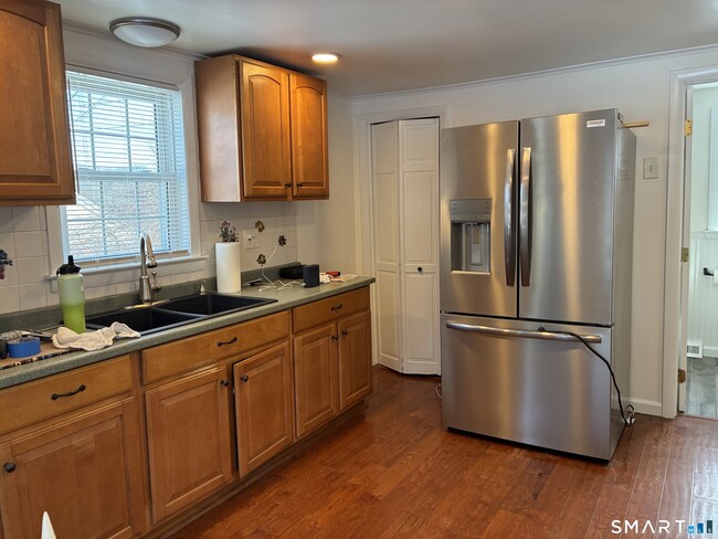 Building Photo - 159 Purdy Hill Rd