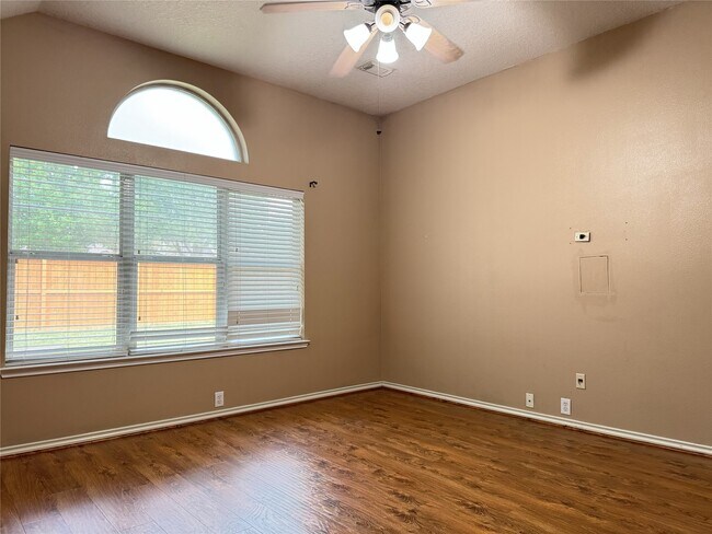 Foto del edificio - 26522 Lucas Canyon Ln