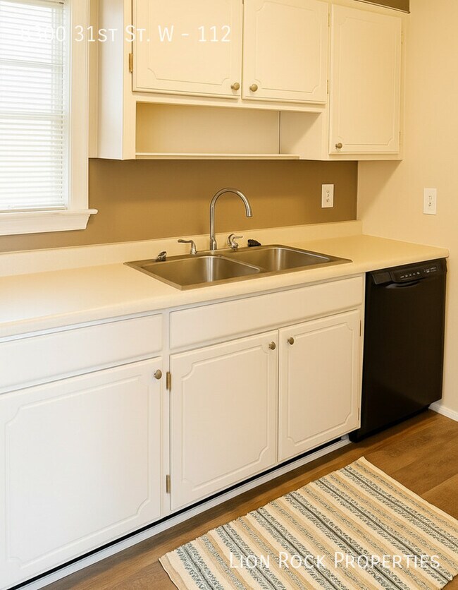 Foto del edificio - 8300 W 31st St