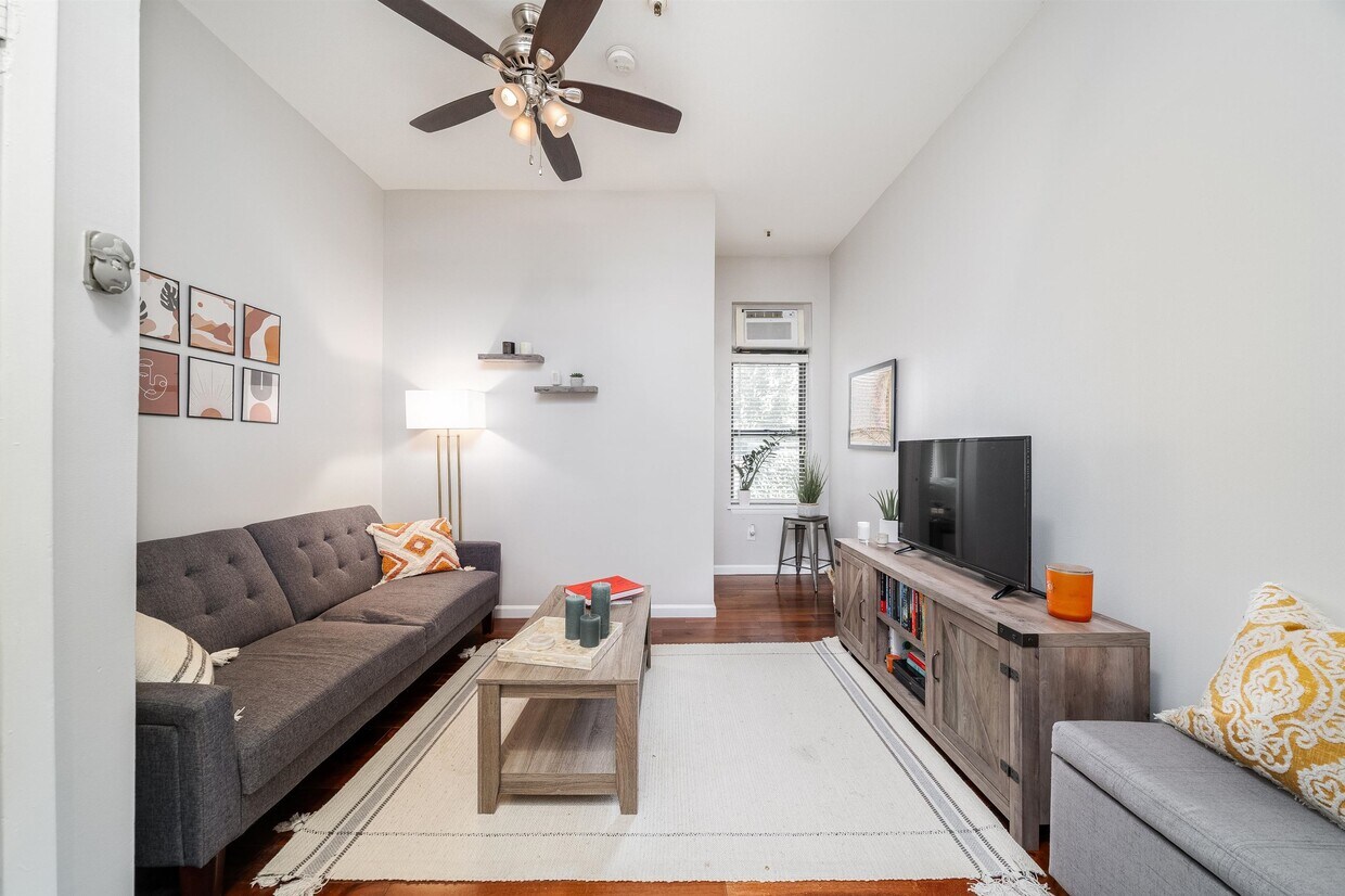 Foto principal - 815 Park Ave