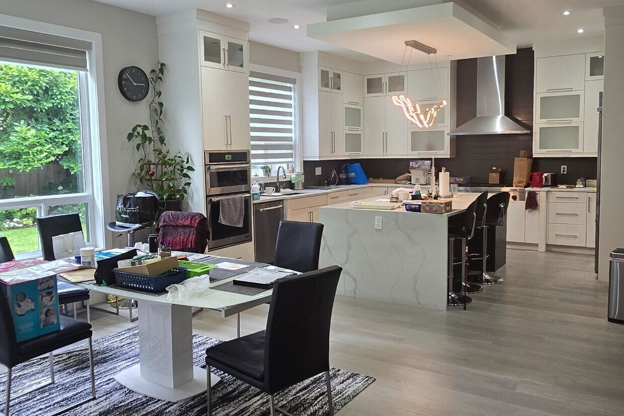 Photo principale - 13689 Blackburn Av