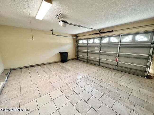 Building Photo - 7838 Springtime Ln