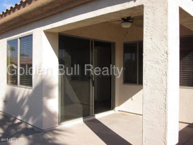 Building Photo - 954 E Sheffield Ave