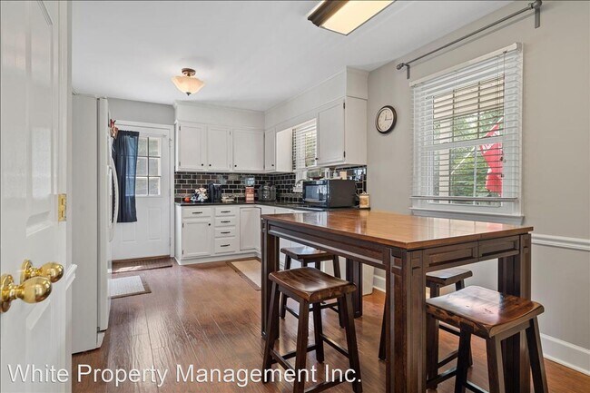 Building Photo - 3 br, 2 bath House - 2224 Pinebrook Circle