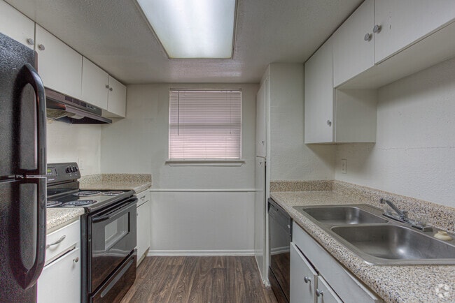 Kitchen - 600 Nottingham