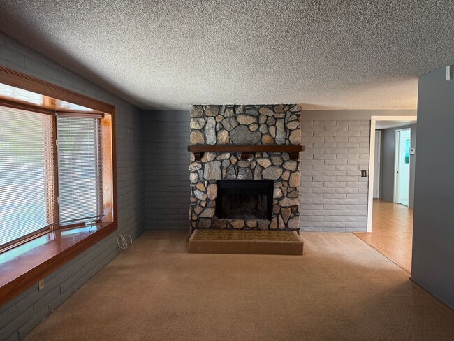 Foto del edificio - 3412 S Jessica Ave