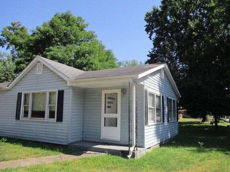 Primary Photo - 2235 N 28th St