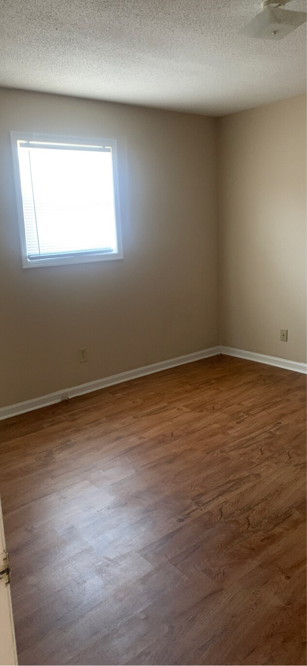 Building Photo - 5470 Shattalon Dr