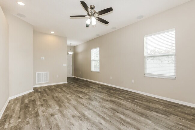 Foto del edificio - 13402 Kent Bradley Street