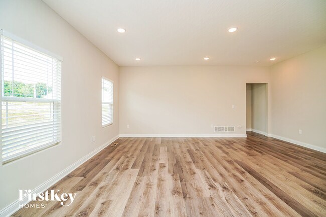 Building Photo - 1905 Ream Dr