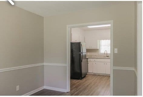 Building Photo - 560 Old Lundy Rd