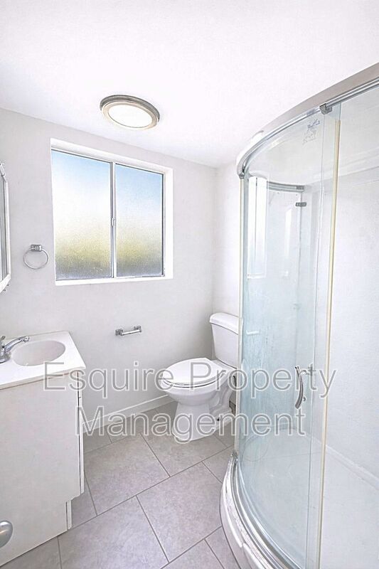 Foto del edificio - 264 Johnson Rd