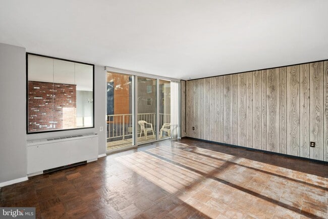 Foto del edificio - 4520 King St