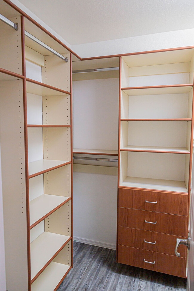 Foto del edificio - 5436 W Dove of Peace Dr