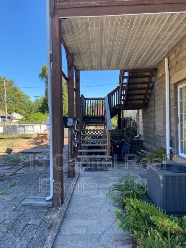 901 Niedringhaus Ave Unit C, Granite City, IL 62040 Condo for Rent in