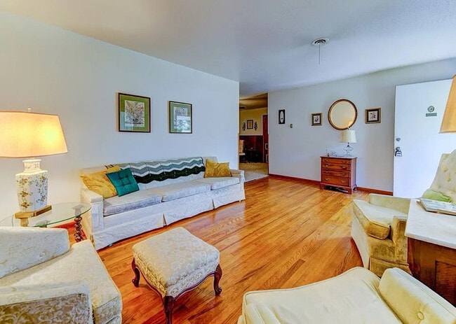 Building Photo - 3415 Rushing Rd