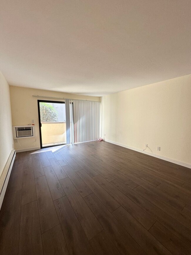 Foto del edificio - Lovely One Bedroom Unit!