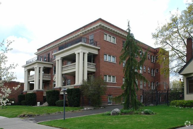 Building Photo - Avienda Apartments