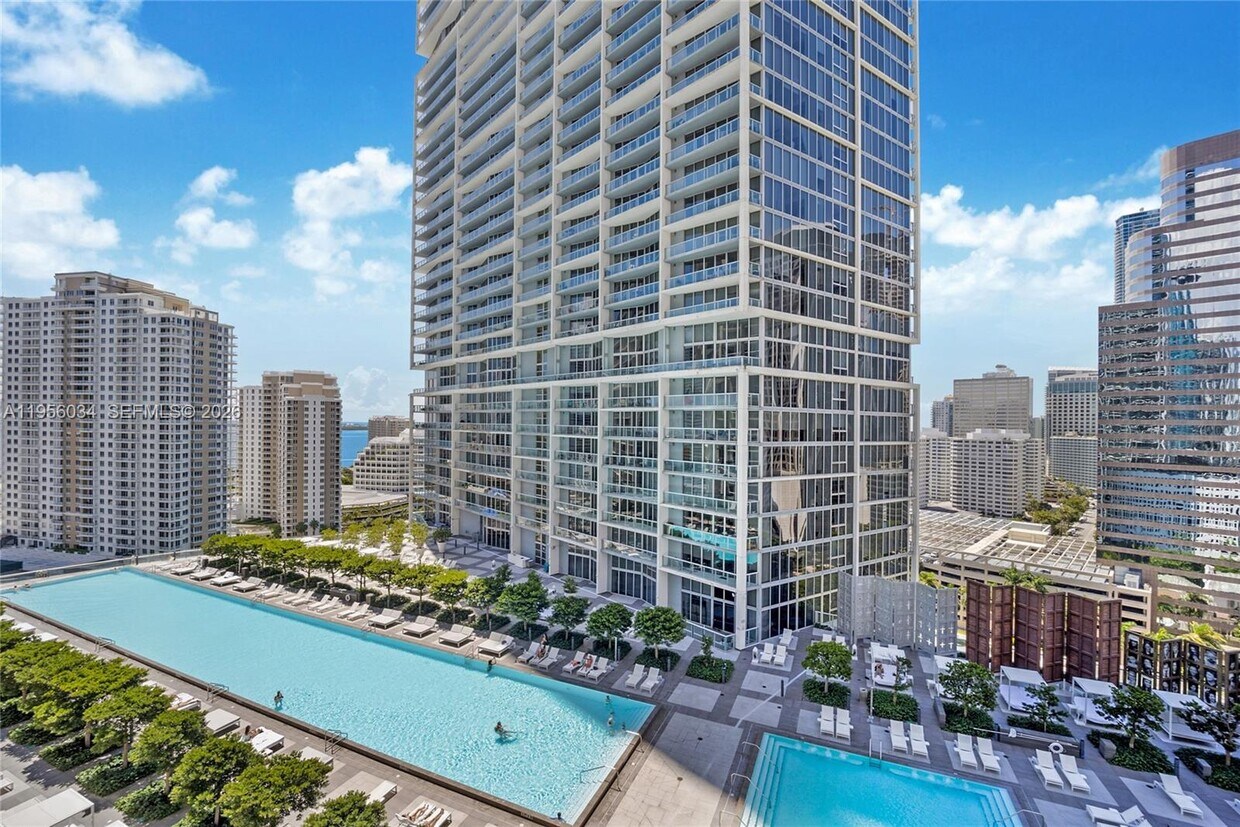 Foto del edificio - 465 Brickell Ave