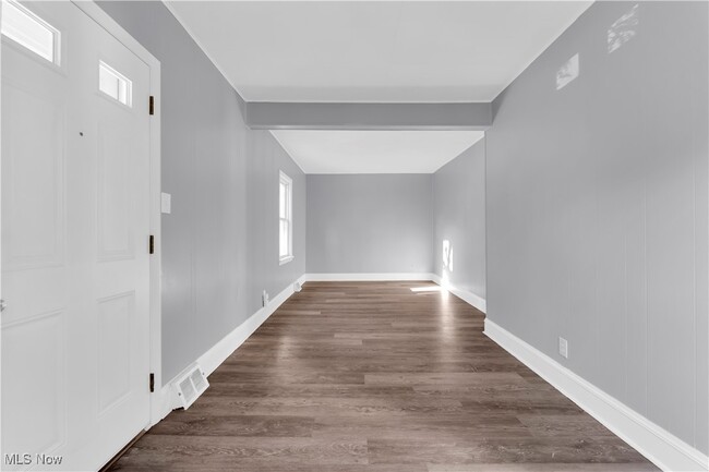 Foto del edificio - 2115 Dowd Ave