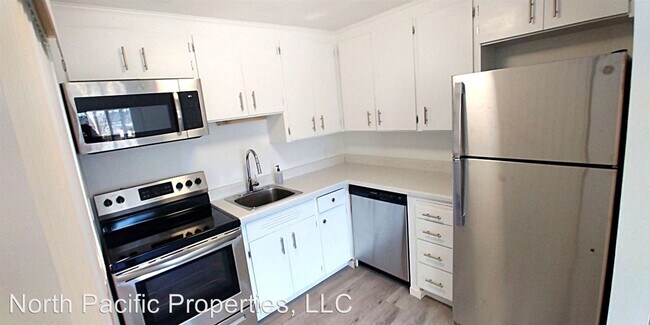 Foto del edificio - 4235-4239 27th Ave W