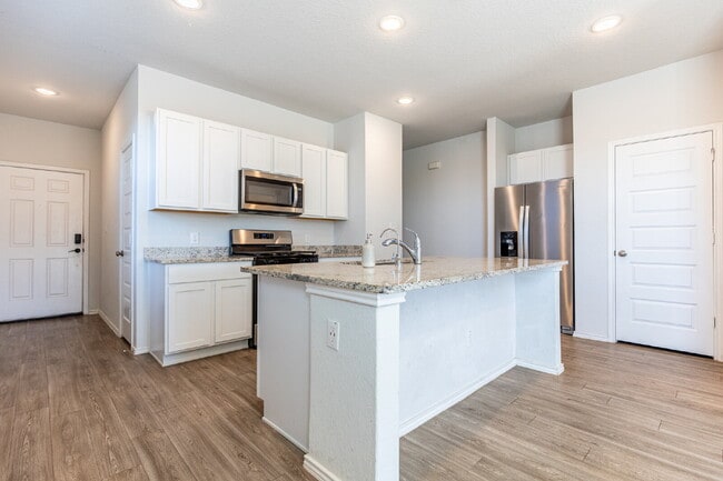 Building Photo - 5823 Hematite Rim