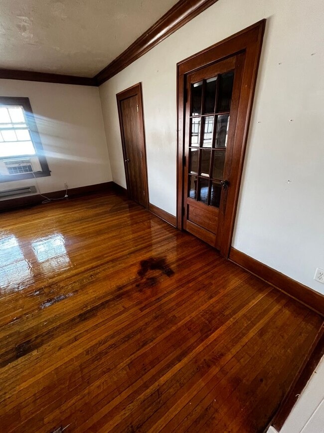 Building Photo - 1340 Plum St