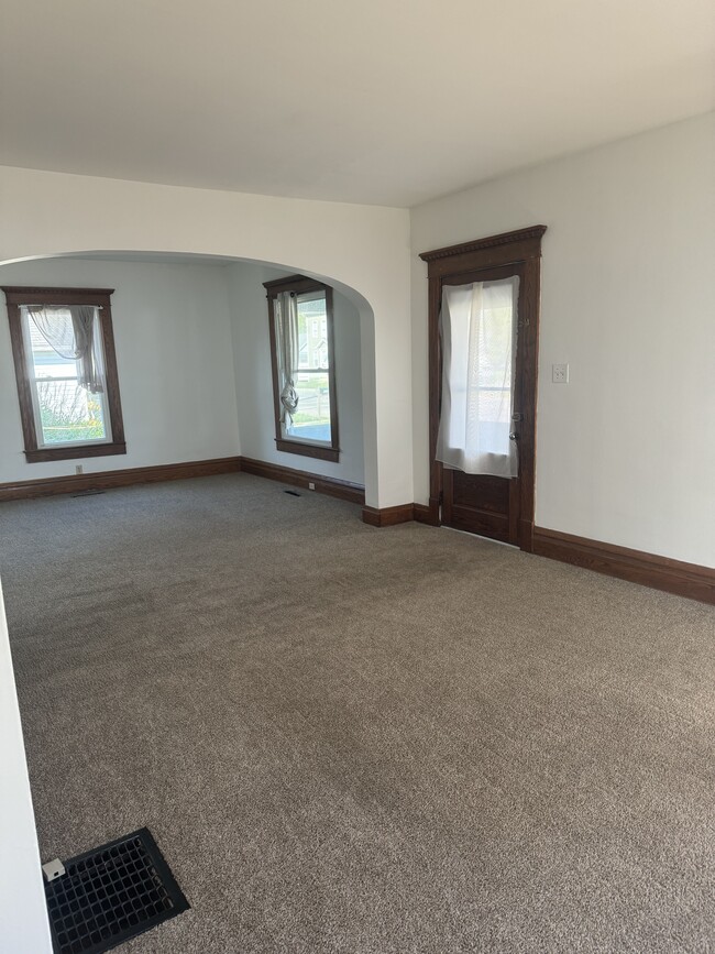 Front room - 609 W Main St