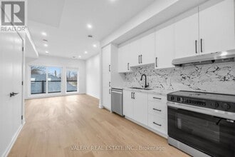 Building Photo - 1115 Islington Ave.