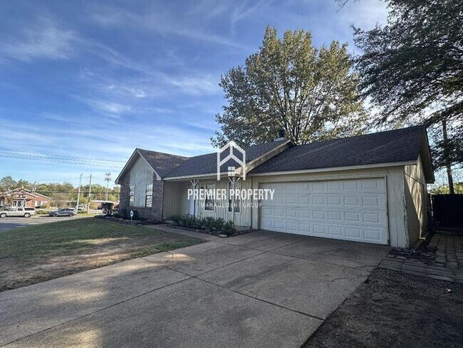 Foto del edificio - 6459 Freelark Ln