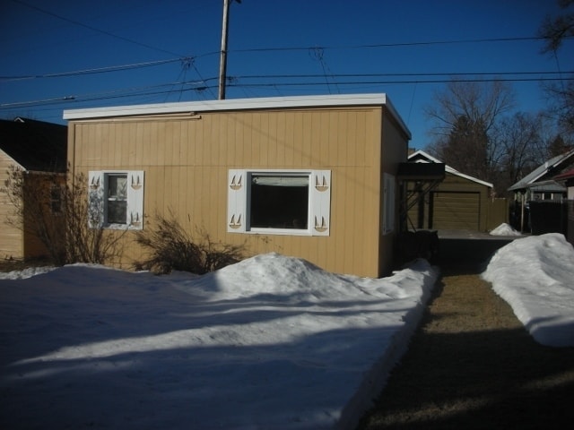 Primary Photo - 2 Bedroom walking distance to Downtown Whi...