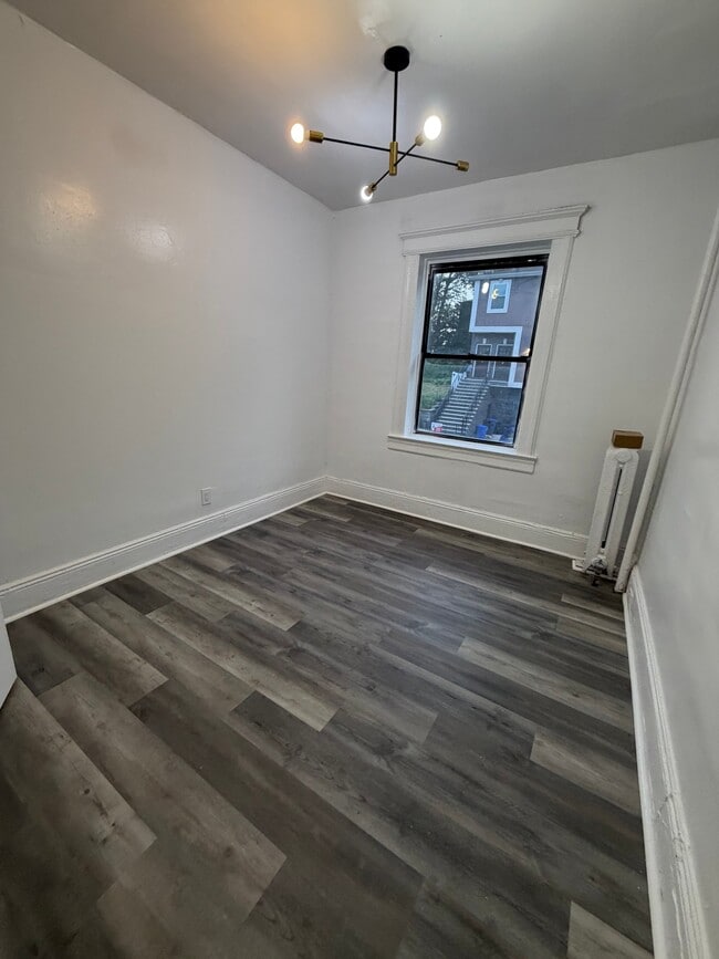 Building Photo - 66 N Grove St
