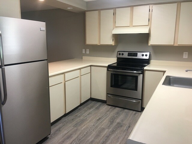 Foto del edificio - SALMON CREEK ~ WATERS EDGE CONDOS~ LARGE 2...