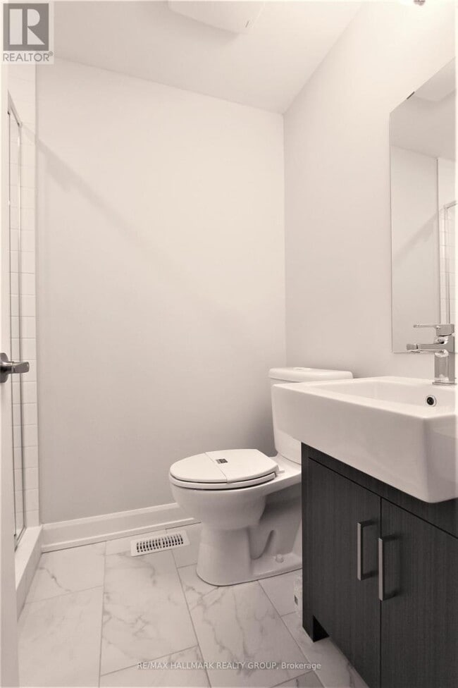 Building Photo - 45 Des Oblats Ave